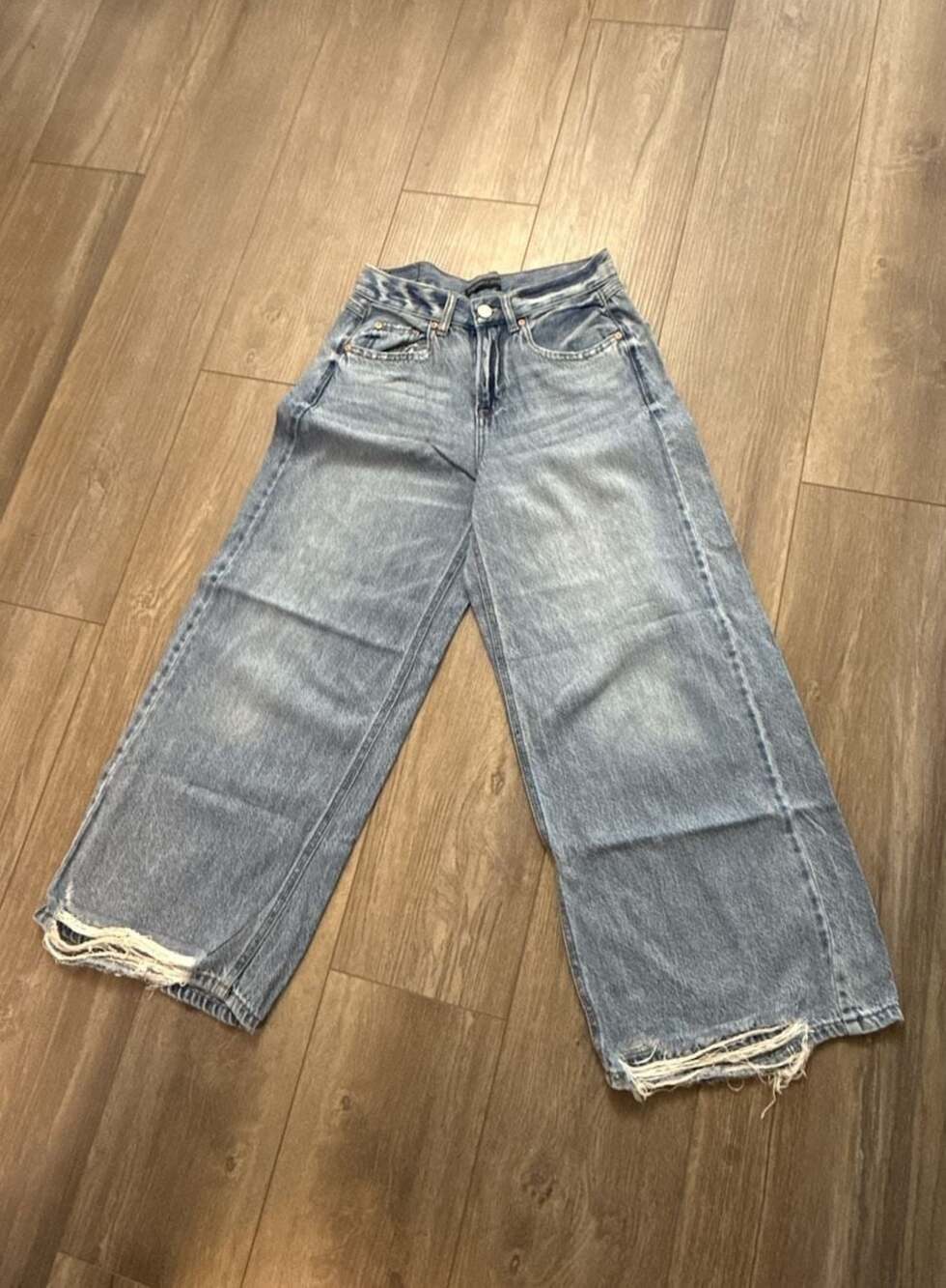 Sincerely Jules Light Blue Wide-Leg Straight Jeans with Frayed Hem, Size 1/25